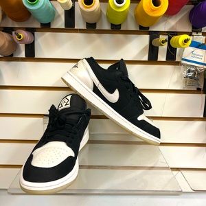 Jordan 1 Low Diamond